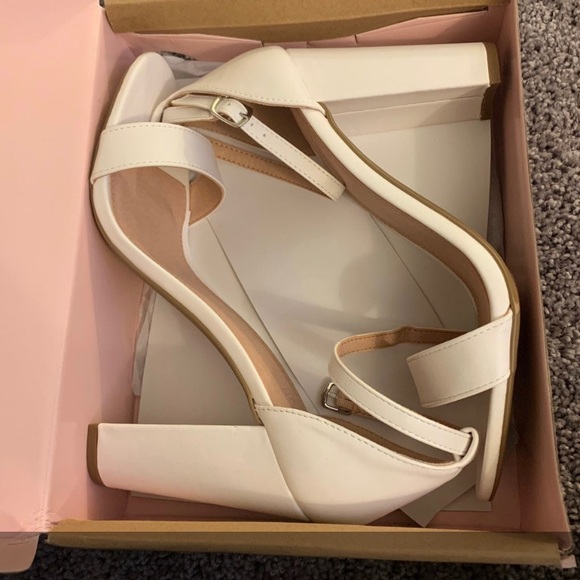 Charlotte Russe White Heels - Picture 1 of 2
